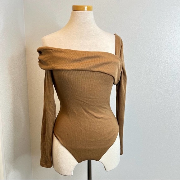 Lovers + Friends Tan Off-Shoulder Bodysuit - Picture 8 of 8